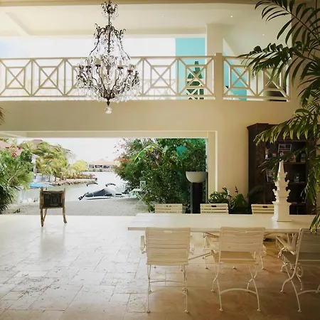 Ocean Breeze Boutique Hotel & Marina-3